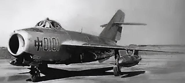 中国第一艘中型鱼雷潜艇是哪一年，中国第一艘中型鱼雷潜艇是哪一年制造成功（156个项目奠定国家工业化基础）