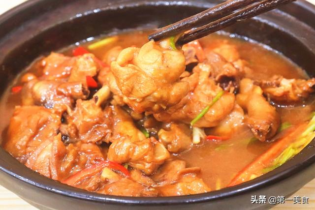 鸡怎么炖才好吃，怎样炖鸡才好吃又简单窍门（有人焯水、有人直接炖）