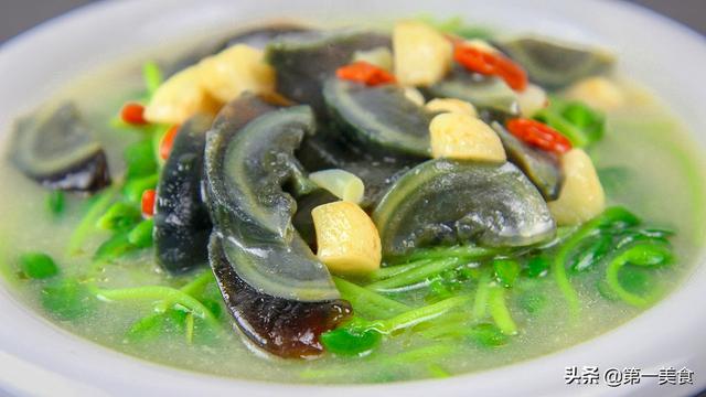 豆苗怎么做好吃，豆苗怎么做才好吃（吃了这么多年的豆苗）