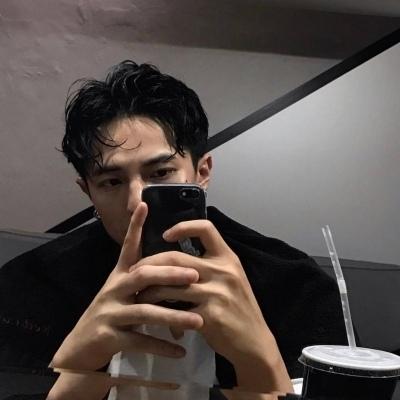 伤感男头，微信头像，伤感男头（男生伤感微信头像2020精选）