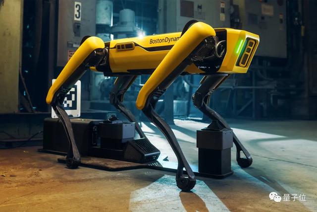 波士顿动力机进化，波士顿动力机器狗再进化