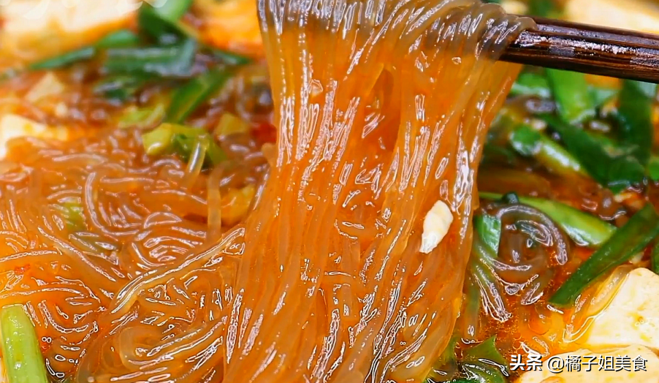 图片[1]-香辣红薯粉丝做法：5步快手下饭菜 零失败-起舞食谱网