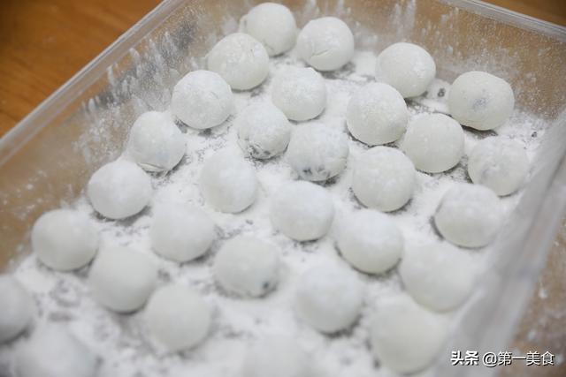汤圆是怎么做的，汤圆的做法及配料窍门（自制汤圆：记住关键两点）