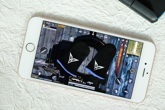 玩游戏手出汗怎么办，职业手游选手怎么防止手出汗（网友：试试飞智蜂套2）