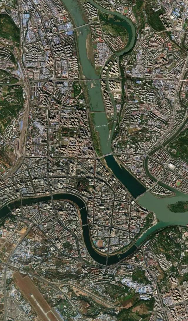 四川理工学院是几本，四川轻化工大学好不好是几本是211吗（四川有哪些大学坚守在地级市）