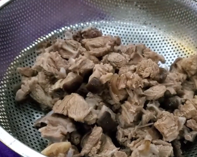 狗肉汤的做法有哪些，狗肉汤的做法有哪些图片（神仙美食狗肉煲）