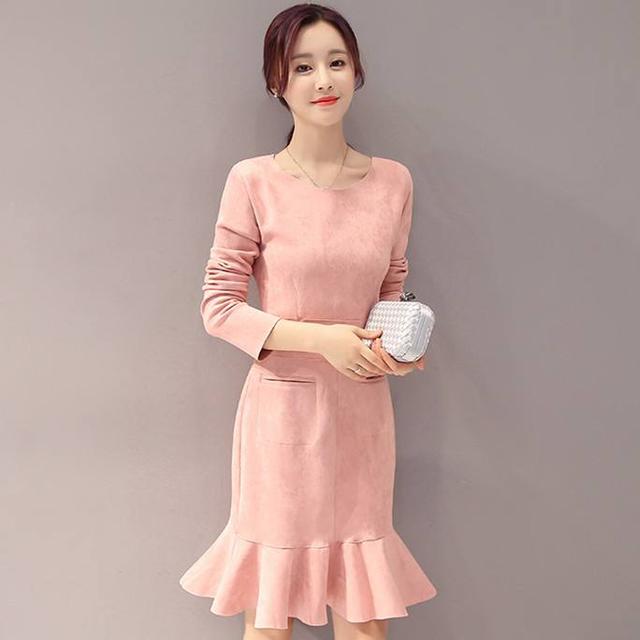 鹿皮绒是什么面料，麂皮绒是什么面料多少钱一米（早春新款连衣裙流行这几种面料）