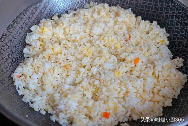 米饭怎么炒好吃，米饭这样炒（也能粒粒分明更好吃）