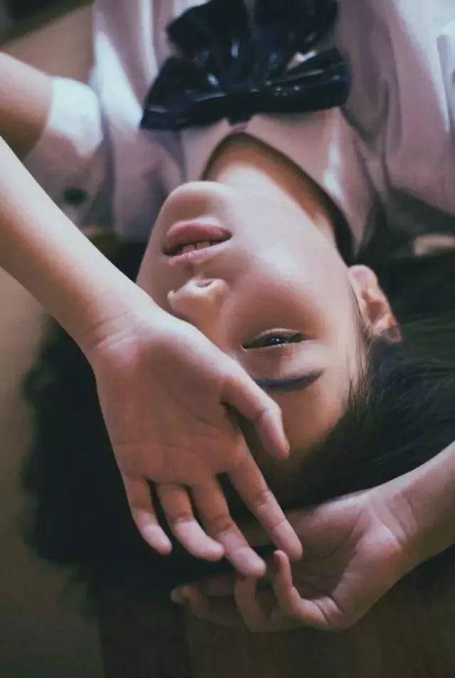 女生写真拍照姿势大全，女生写真拍照姿势大全图片（人像摄影——女生写真15个姿势）