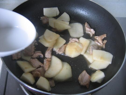 图片[5]-【苹果炒肉】做法步骤图  更有营养还好吃-起舞食谱网