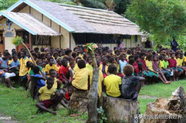 巴布亚新几内亚地图，阿尔及利亚边界开放（第二大岛上的国家巴布亚新几内亚）