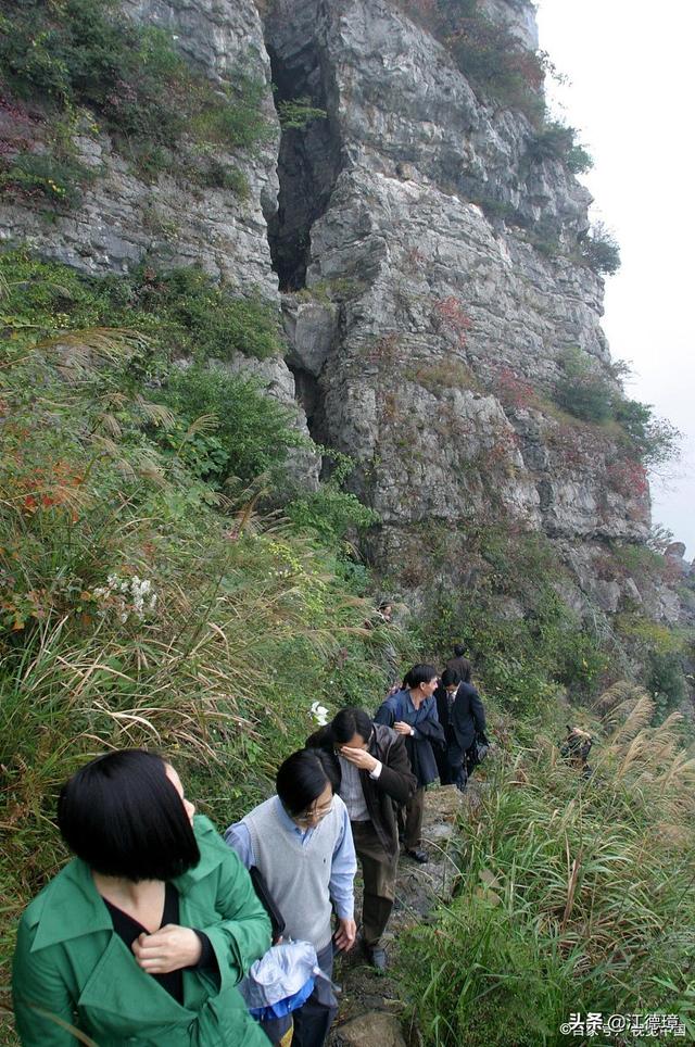 梦到黑白无常什么意思，梦见黑白无常是什么（半夜做梦被黑白无常索了魂魄）