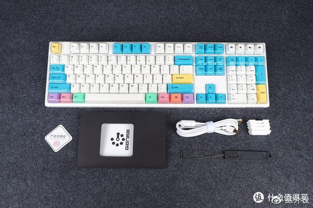 高斯机械键盘怎么样，高斯键盘百度百科（高斯GM108D双模机械键盘评测）