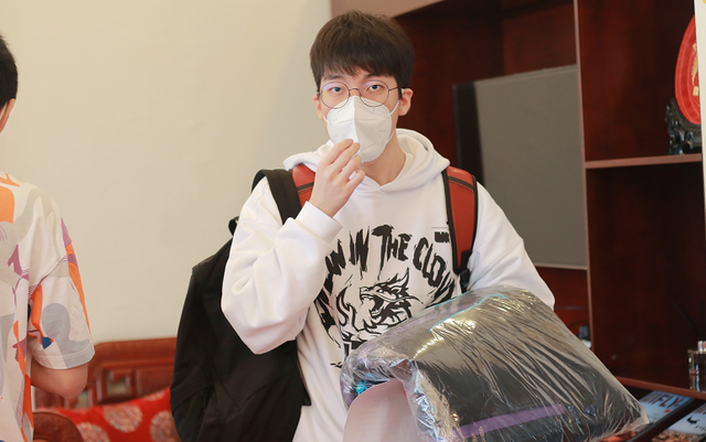 欧成为什么叫欧成，欧成怎么来的（队友不当人他却要背锅）