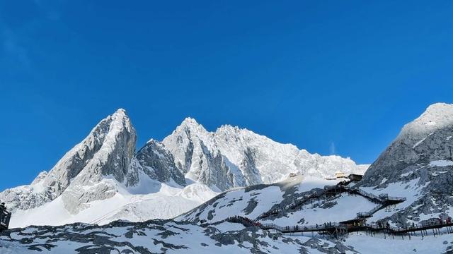 云南旅游必去的景点，云南旅游必去的景点玉龙雪山（私藏在云南值得一去的八个地方）