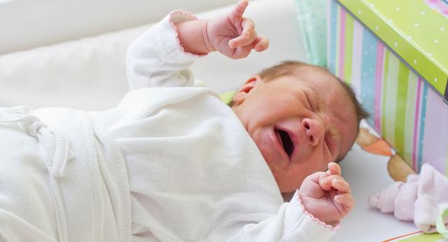 初生婴儿喂养知识，新生宝宝喂养知识（0-100天内的新生宝宝）