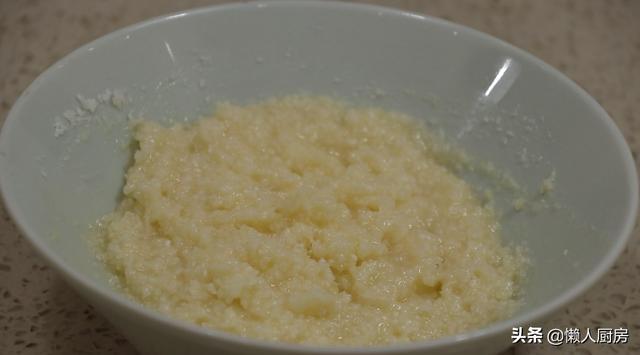 椰蓉怎么做，椰丝怎么做好吃（市场上碰到这东西）