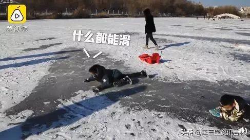 manday，英文中周一至周日以及一年的十二个月份怎么说?（南方人默默玩起手中的蟑螂）