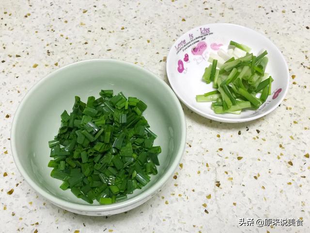 小葱拌豆腐 家常小葱拌豆腐超简单下饭做法，小葱拌豆腐（小葱拌豆腐要想做出来饭店的味道）