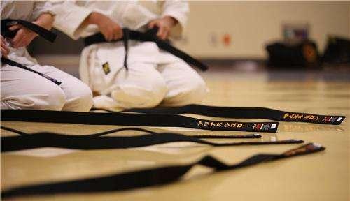 跆拳道黑带一段是什么水平，跆拳道黑带两段属于什么水平（你考的跆拳道黑带）