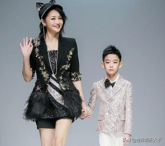智勇大冲关女主持人，吴瑕和导演是不是真的（嫁三四线演员后隐退）