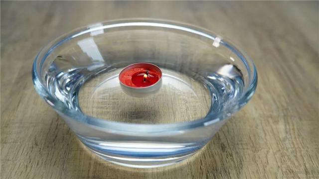 蜡烛为什么可以燃烧，蜡烛为什么可以燃烧（你能让蜡烛在水底下燃烧吗）