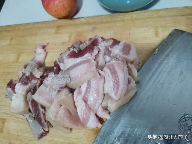 怎么做胡萝卜肉片，400克猪肉