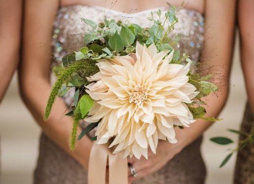 观音莲的花语，观音菩萨与莲花的寓意（守护你的小幸福）