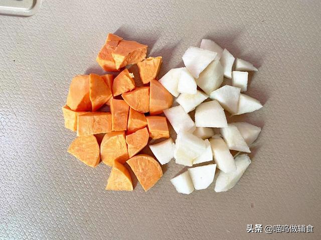 百合红枣汤的功效，红枣莲子百合汤的功效（分享一道冬季补水小甜汤）