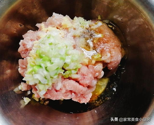又薄又滑的馄饨皮怎么做，在家也能做出薄皮大馄饨