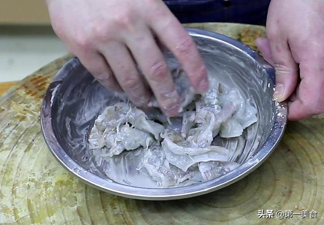 大虾怎么炒好吃，大虾怎么炒好吃又简单的做法（想吃虾不用再去饭店了）