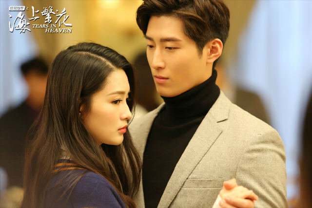 邱泽饰阮正东,冯绍峰饰孟和平,吉杰饰徐时峰,李佳潼饰志信,赵丽颖饰安