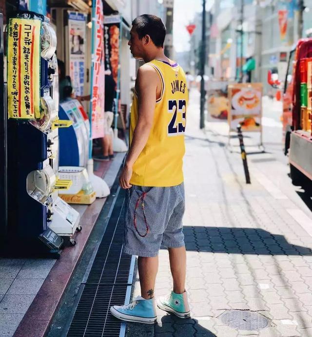 匡威的码数标准吗，匡威尺码和正常尺码对照（你还不知道“日产”和“日版”的区别吗）