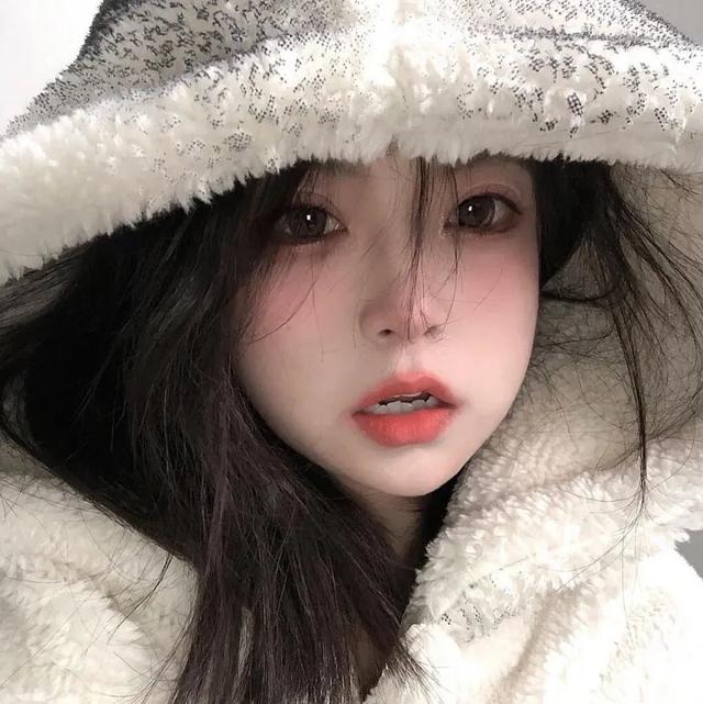 个性十足    徒手摘星，个性十足的签名（偷看两个少年徒手摘星图片）