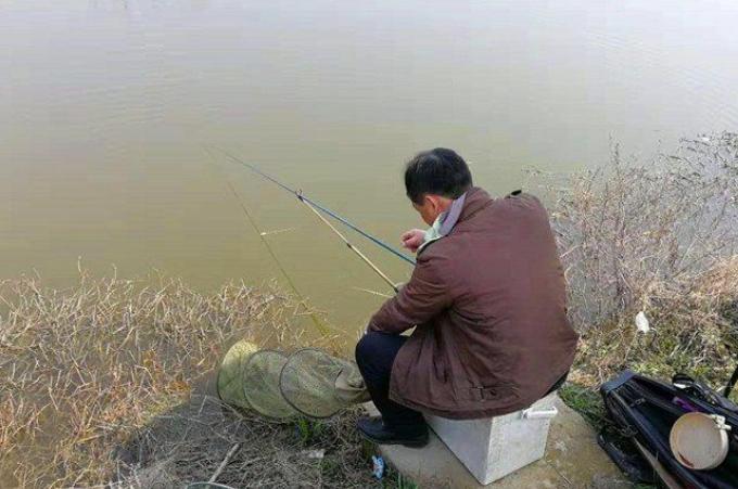 钓鲫鱼高手秘传10招绝技，实战验证有效，新手老手都该收藏的钓鱼秘籍