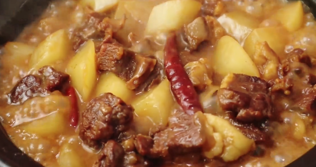 【白蘿卜燒牛腩】做法步驟圖 這訣竅 牛腩軟爛入味連湯汁都不-起舞食譜網