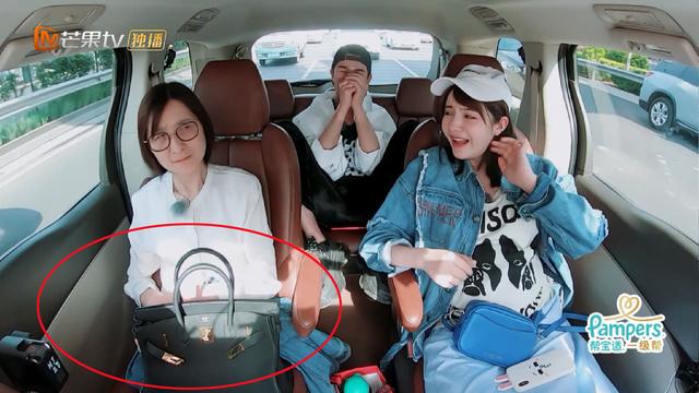 姜潮家境天涯，姜潮的家庭背景（亲妈背名牌包第一次见面送麦迪娜金镯）