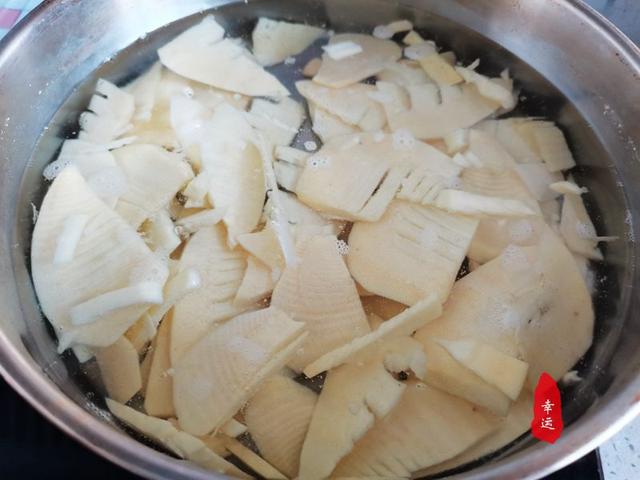 竹笋怎么炒好吃，芦笋怎么炒好吃又香脆（以后不会担心在家炒不好了）