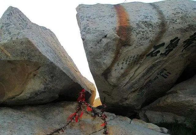 华山主要的旅游景点都有哪些，华山主要景点介绍（华山必去的几个景点知道吗）