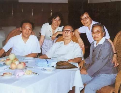 聂荣臻的子女，抗战时期聂荣臻将军收养的2个孤儿（却靠科研成就成为中国首位女中将）