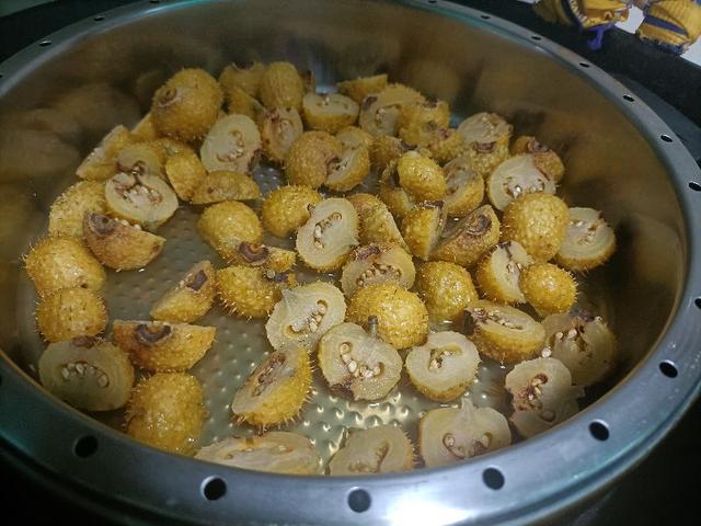 干刺梨泡水一次泡几粒，刺梨干怎么泡水（刺梨酒教程）