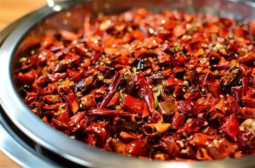 牛奶解辣吗，吃辣的可以喝牛奶解辣吗（选择两种常见饮品才有效果）