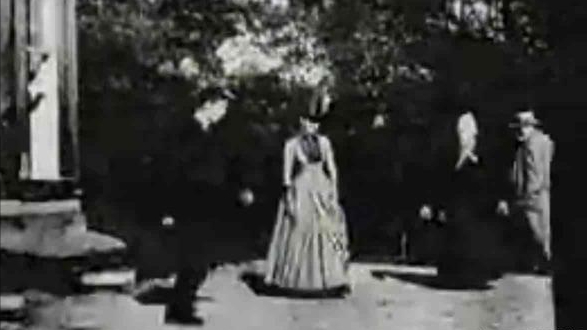 世界上第一部电影，世界上最早的电影是哪部（千万不要眨眼睛，眨完就没了）