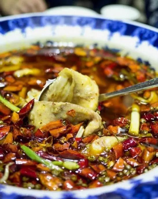 巴适得板什么意思，巴适得板是什么梗（这个天气，吃点川菜，巴适得很）