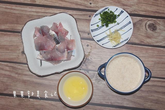 皮蛋鱼肉粥的做法，皮蛋鱼肉粥的做法窍门（教你在家做出茶楼的经典生滚鱼片粥）