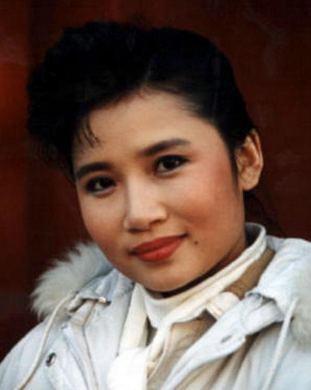 歌手李娜资料简介，歌手李娜个人简历（歌手李娜资料简介图片）