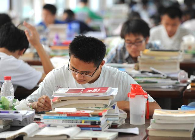 推免生和保研的区别，保研和推免的区别在哪里（夏令营和推免的关系）