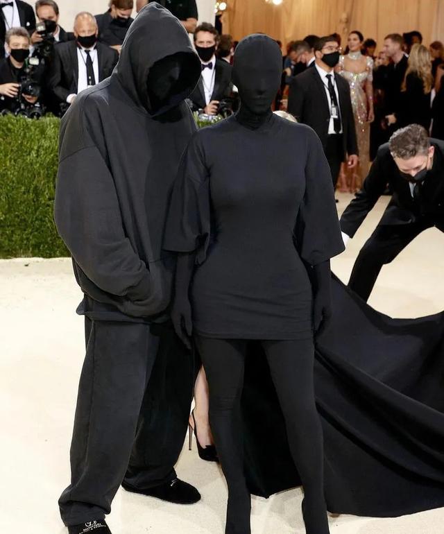 马丁靴怎么搭配,马丁靴怎么搭配衣服男(马丁靴的30个穿搭示范) 马丁靴怎么搭配,马丁靴怎么搭配衣服男(马丁靴的30个穿搭示范)