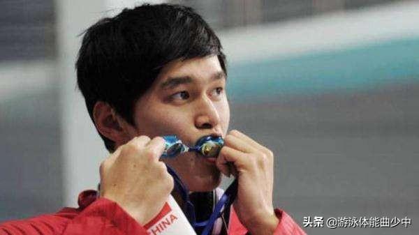 游泳眼镜防雾办法，游泳镜防雾小妙招（泳镜解密——像专业选手一样戴泳镜）