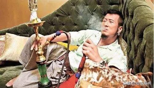 又一个当红明星吸毒被抓？来看看历年吸毒的明星们！